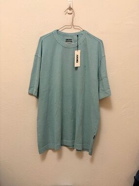 DKNY Men’s Light Teal Short-Sleeve Oversized Crew Tee